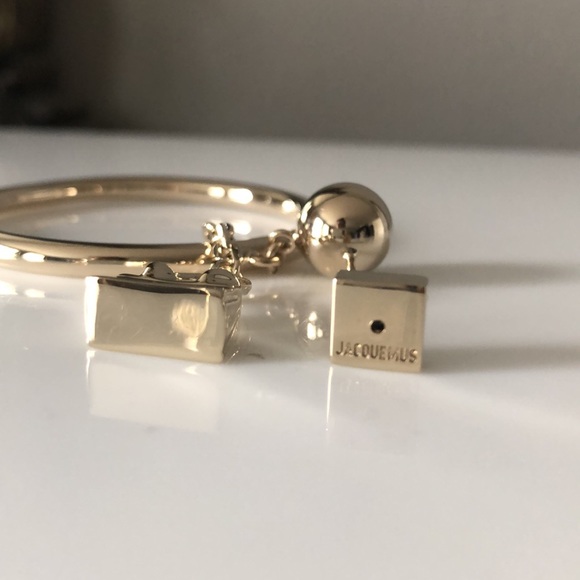 Jacquemus L'anneau Chiquito hoop earrings - Picture 13 of 14